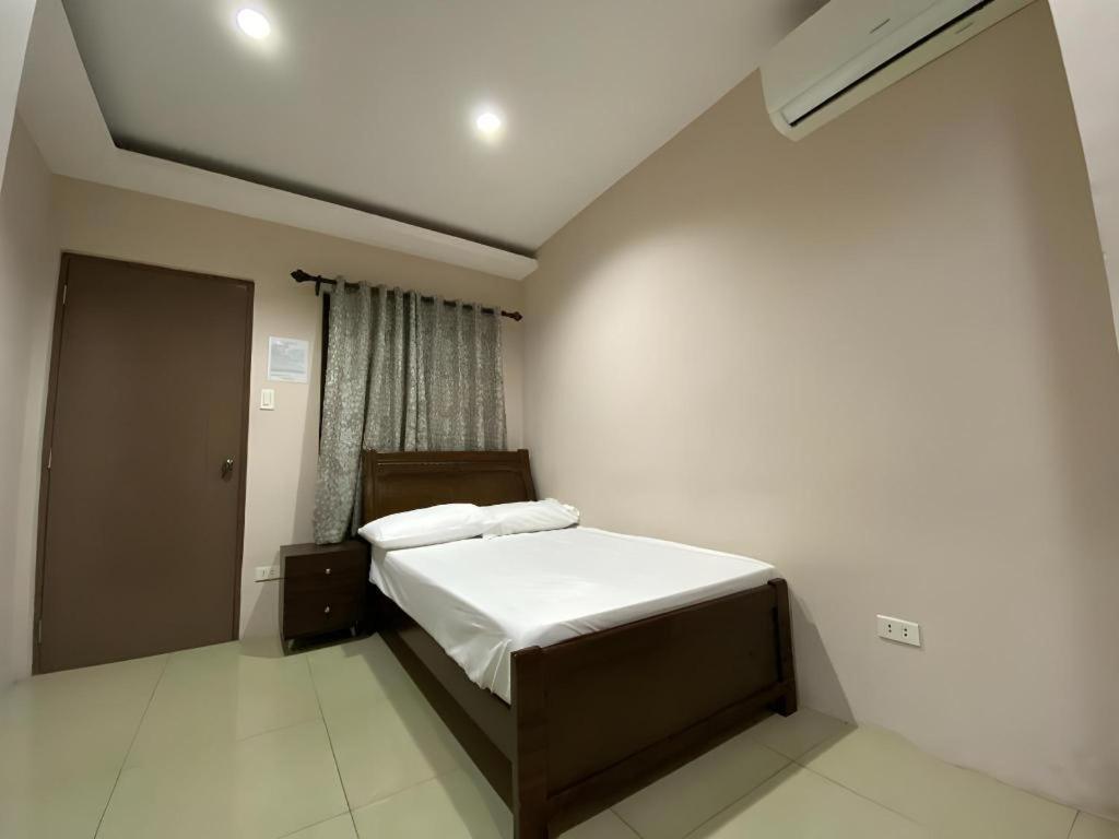 Oyo 766 Ichehan Apartments Manila Ngoại thất bức ảnh