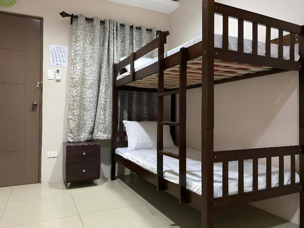 Oyo 766 Ichehan Apartments Manila Ngoại thất bức ảnh