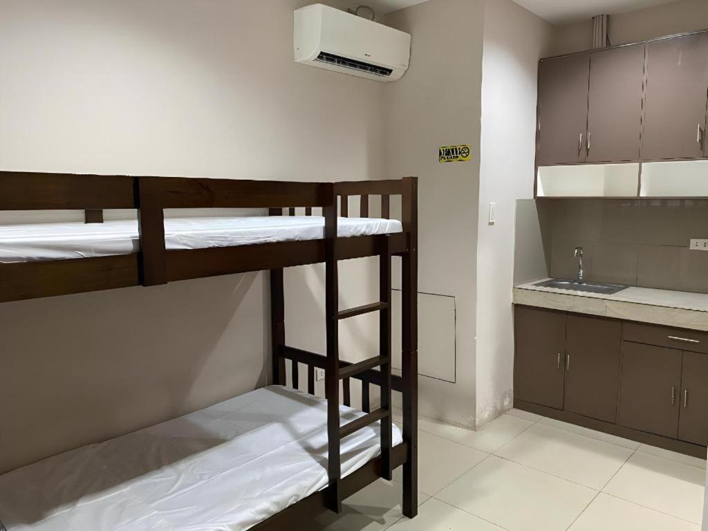 Oyo 766 Ichehan Apartments Manila Ngoại thất bức ảnh